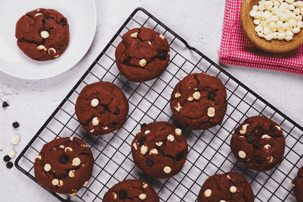 red velvet cake cookies
