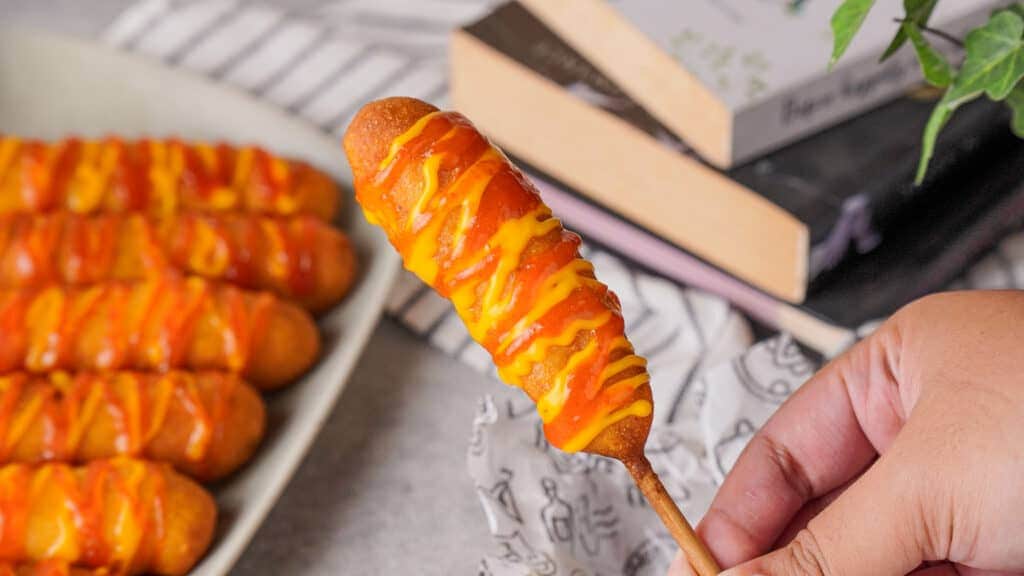 Holding the cooked food