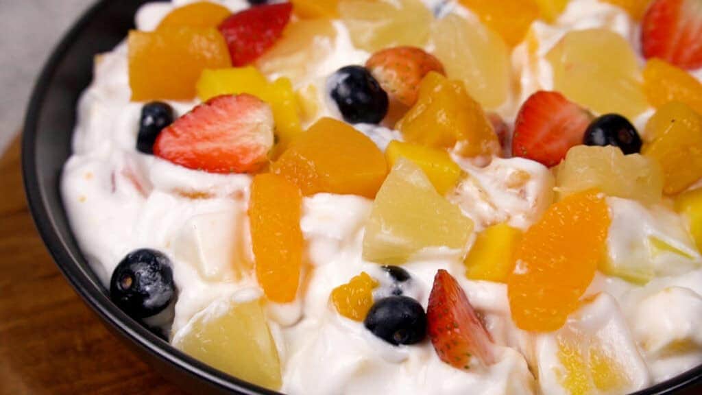 Fruit salad with cool whip