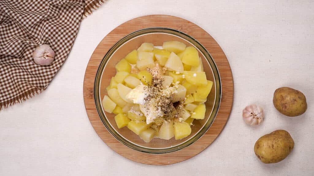 Garlic mashed potatoes in the making