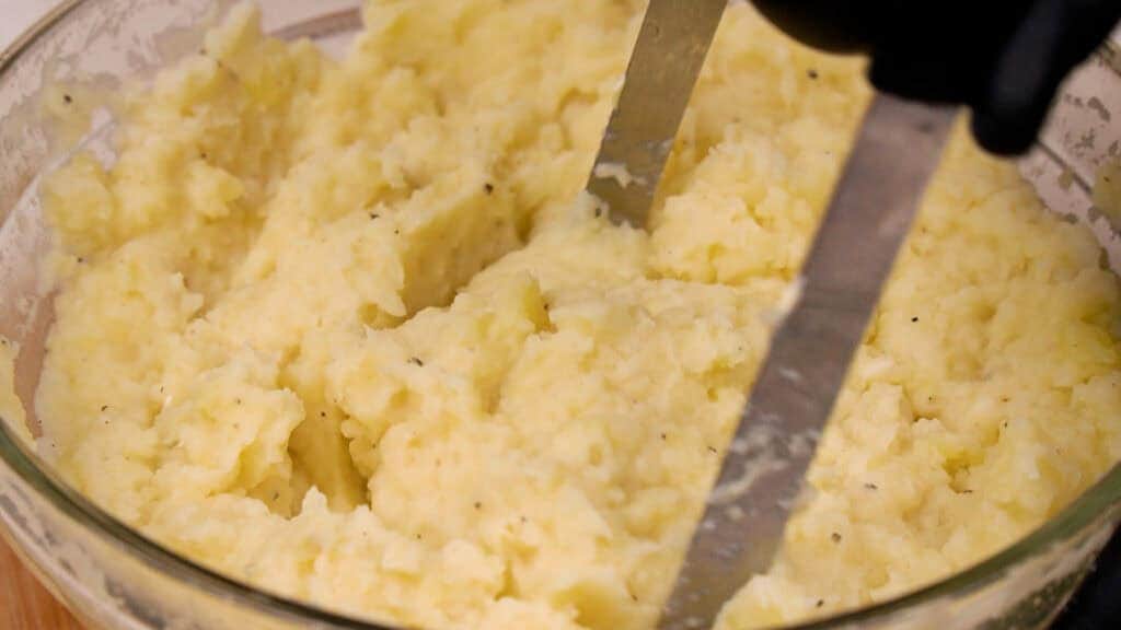 Garlic mashed potatoes in the bowl