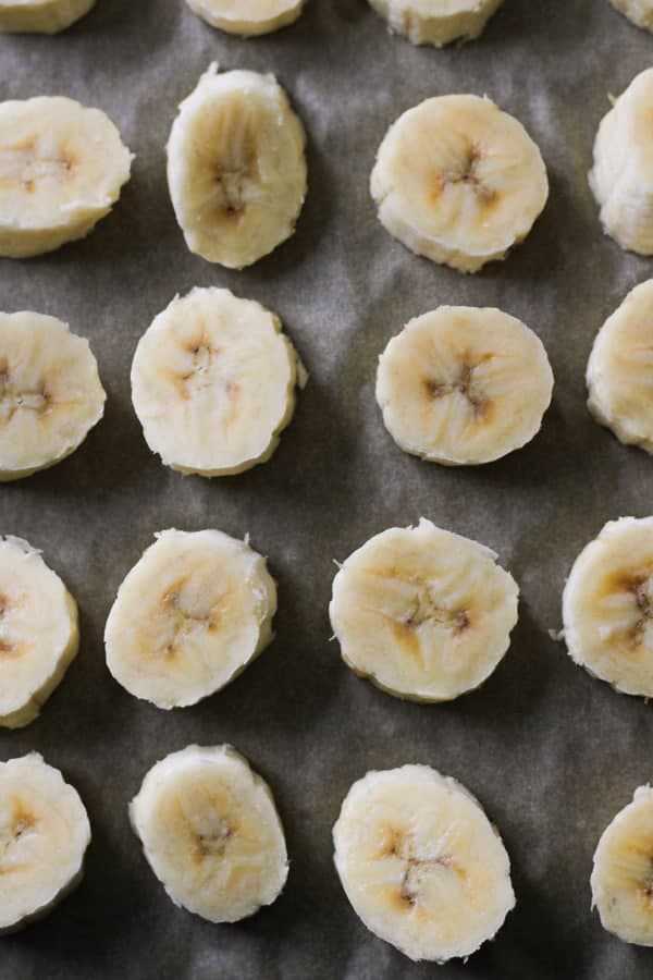 banana slices on a baking tray.