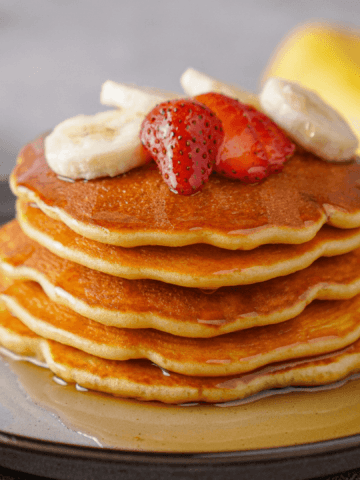 Protein Pancakes Recipe (With 40 Grams of Protein)