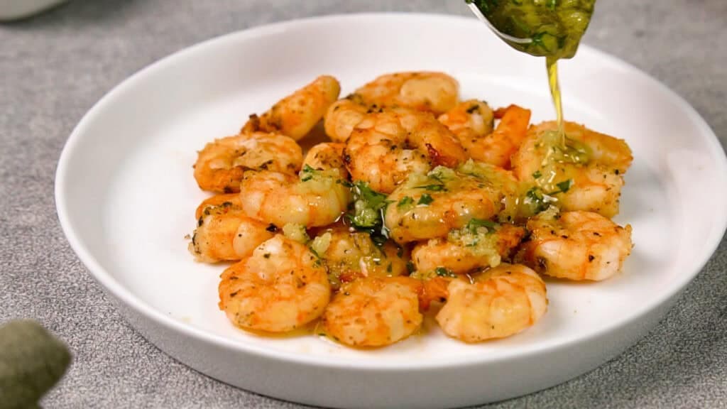 Shrimp with garlic butter sauce