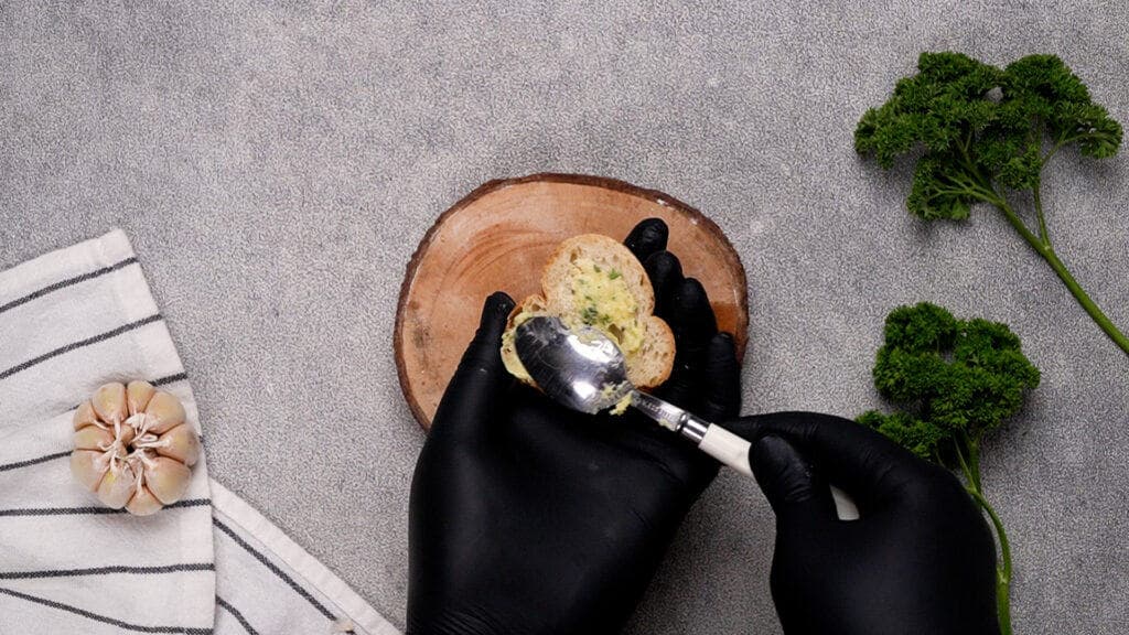 garlic butter mixture